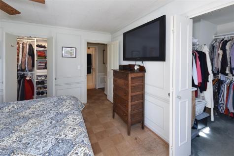 24636 Lake Road Bay Village OH 44140