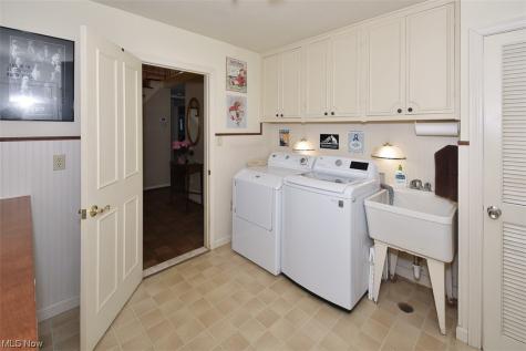 24636 Lake Road Bay Village OH 44140