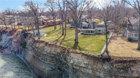 24636 Lake Road Bay Village OH 44140