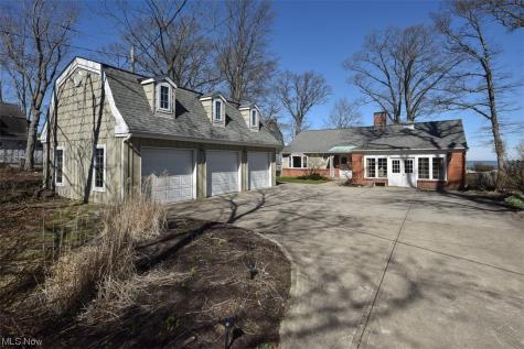 24636 Lake Road Bay Village OH 44140