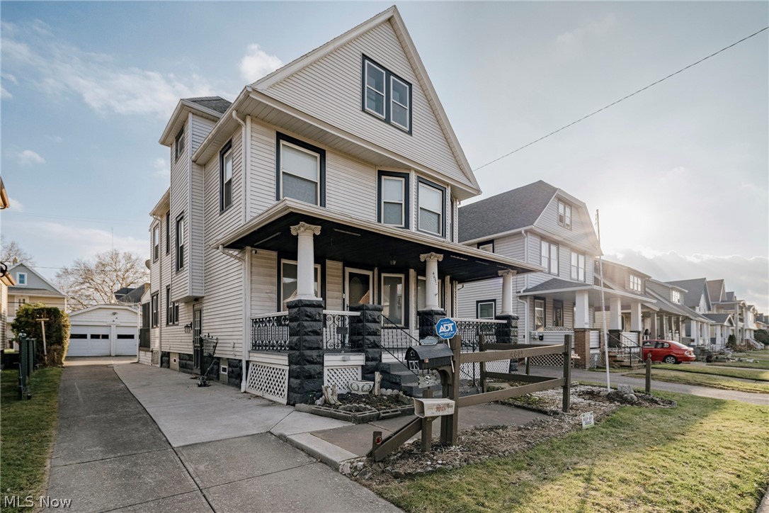 4602 Beta Avenue Newburgh Heights OH 44105