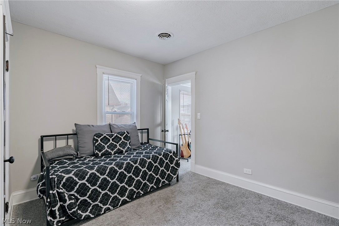 4602 Beta Avenue Newburgh Heights OH 44105