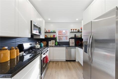 9918 Quebec Avenue Cleveland OH 44106