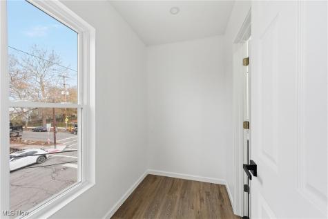 9918 Quebec Avenue Cleveland OH 44106