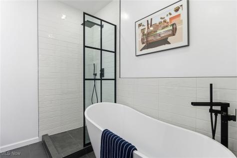 9918 Quebec Avenue Cleveland OH 44106