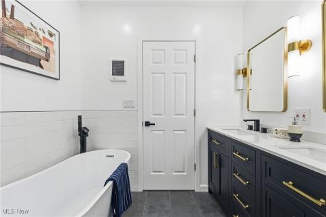 9918 Quebec Avenue Cleveland OH 44106