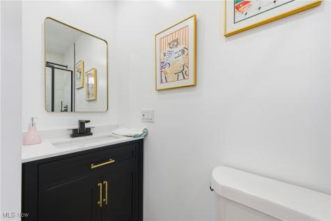 9918 Quebec Avenue Cleveland OH 44106