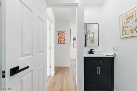 9918 Quebec Avenue Cleveland OH 44106