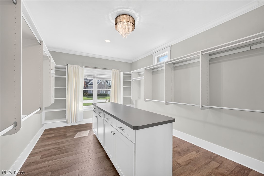 4286 Saint Theresa Boulevard Avon OH 44011