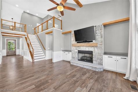 4286 Saint Theresa Boulevard Avon OH 44011