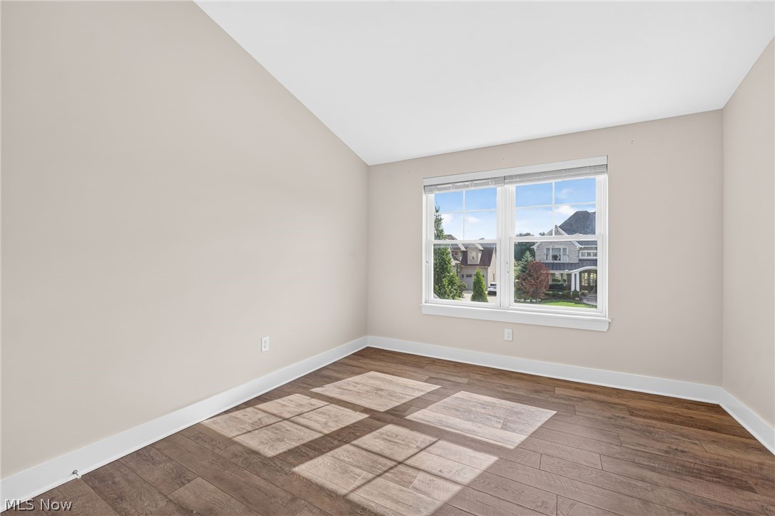 4286 Saint Theresa Boulevard Avon OH 44011