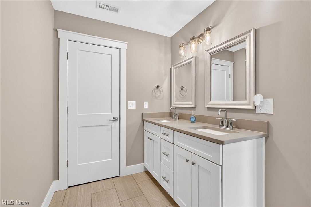4286 Saint Theresa Boulevard Avon OH 44011