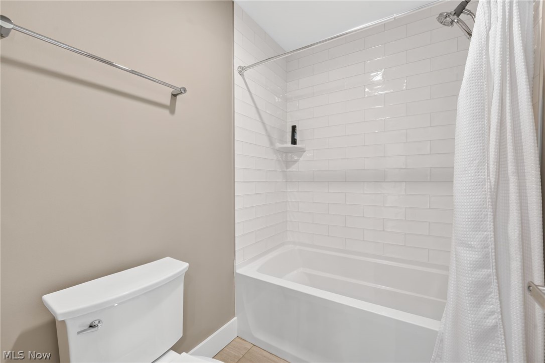 4286 Saint Theresa Boulevard Avon OH 44011