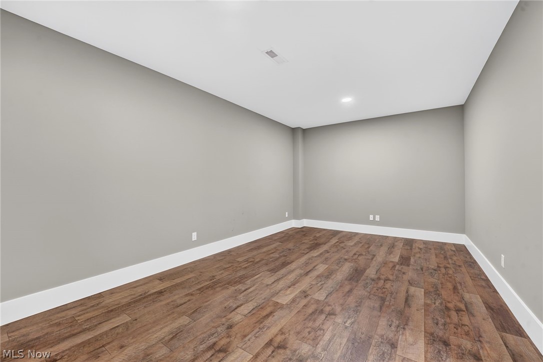 4286 Saint Theresa Boulevard Avon OH 44011