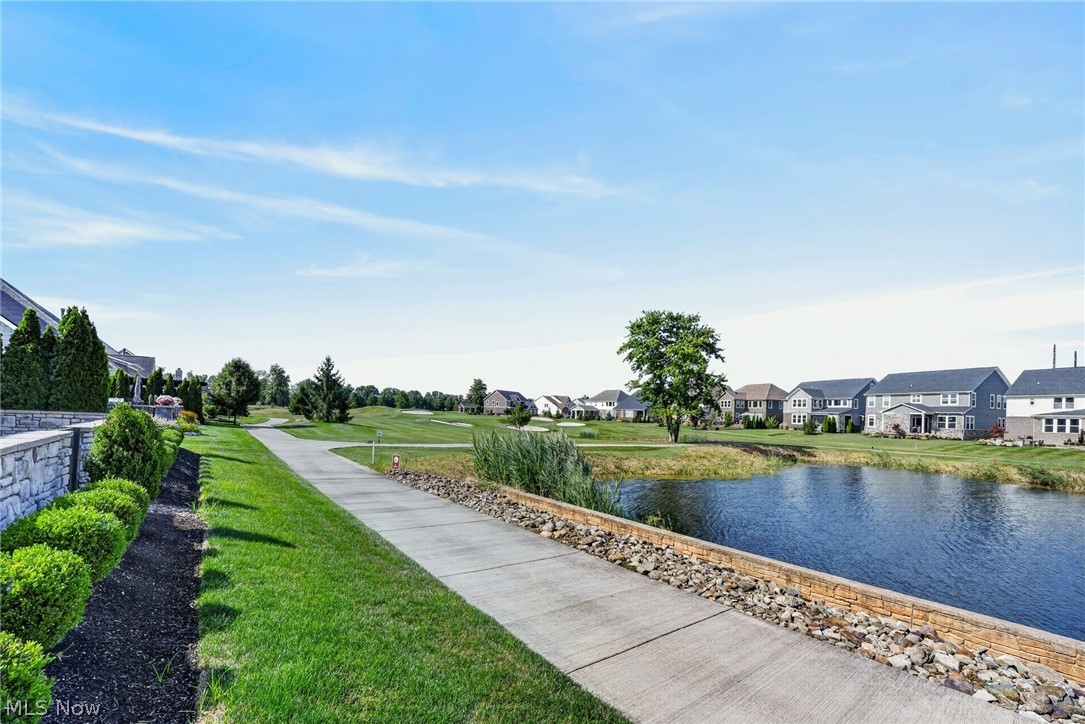 4286 Saint Theresa Boulevard Avon OH 44011