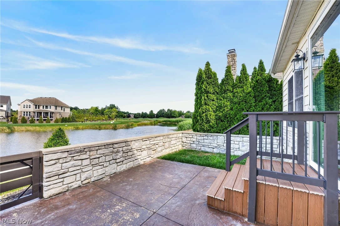 4286 Saint Theresa Boulevard Avon OH 44011