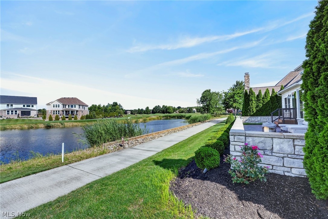 4286 Saint Theresa Boulevard Avon OH 44011