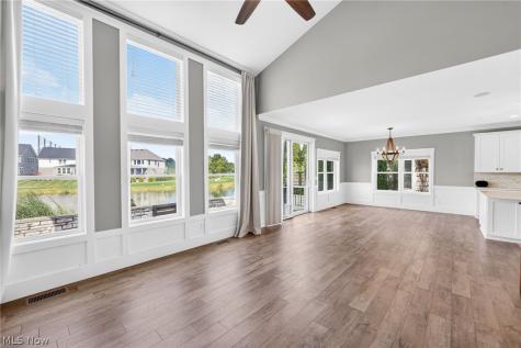 4286 Saint Theresa Boulevard Avon OH 44011