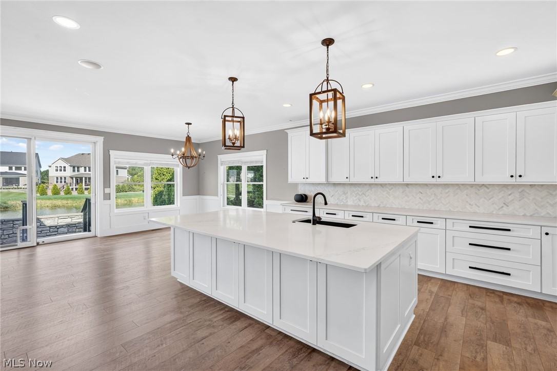 4286 Saint Theresa Boulevard Avon OH 44011