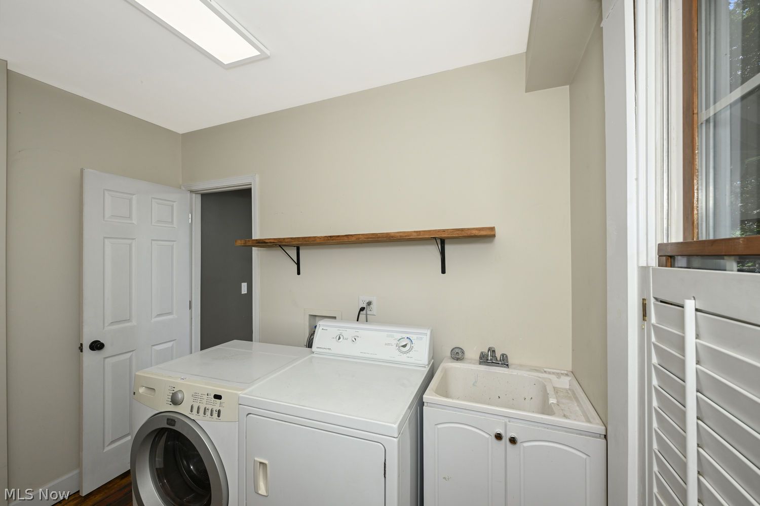 302 Merriman Road Akron OH 44303