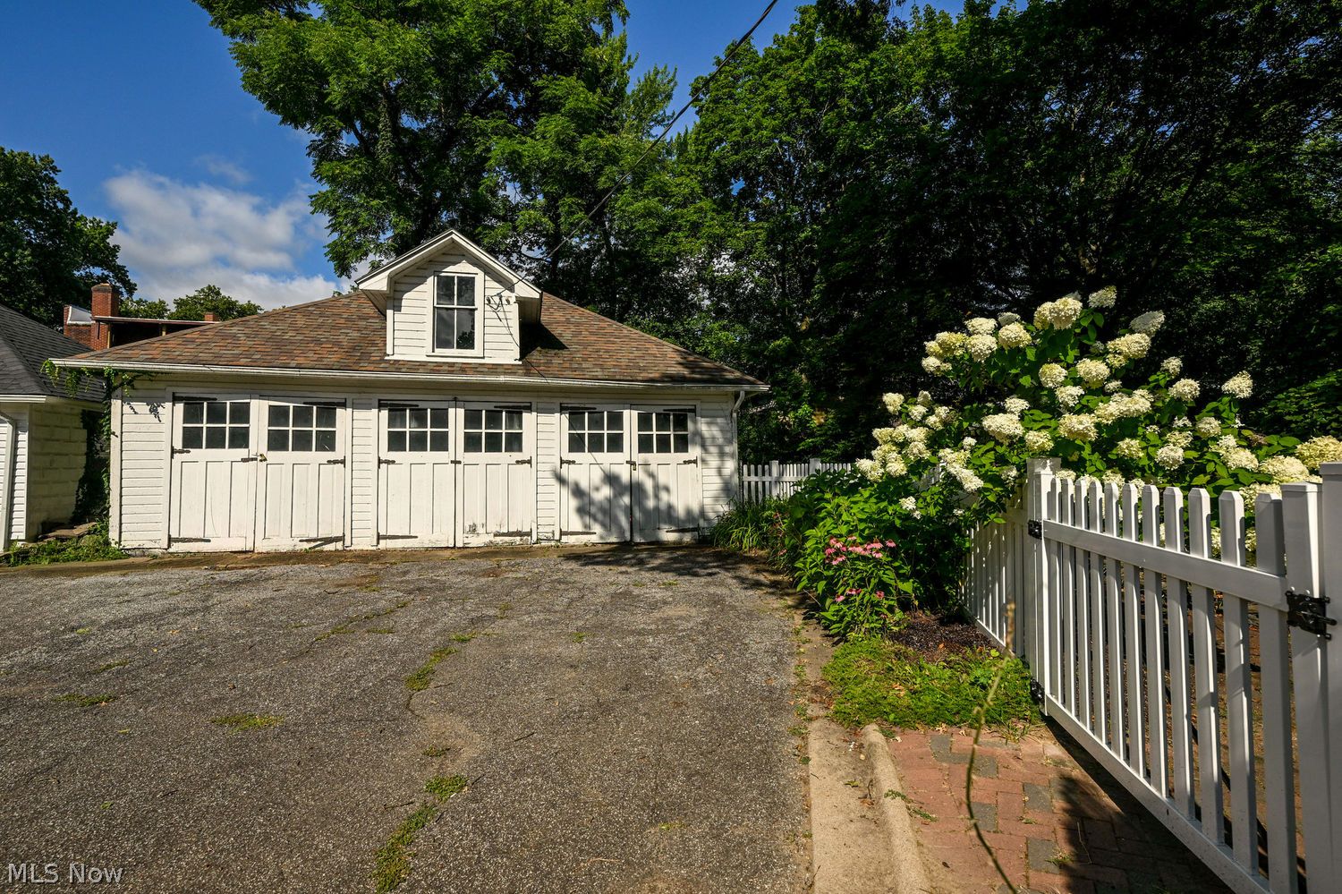 302 Merriman Road Akron OH 44303