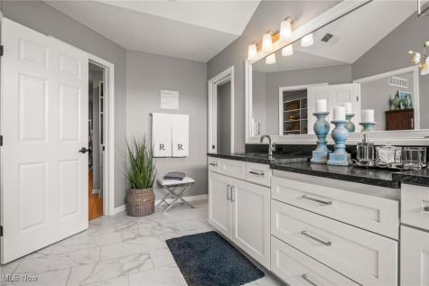32577 Muirfield Drive Avon Lake OH 44012