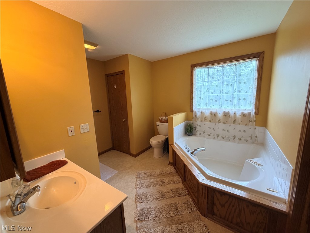 3440 W Middletown Road Columbiana OH 44408