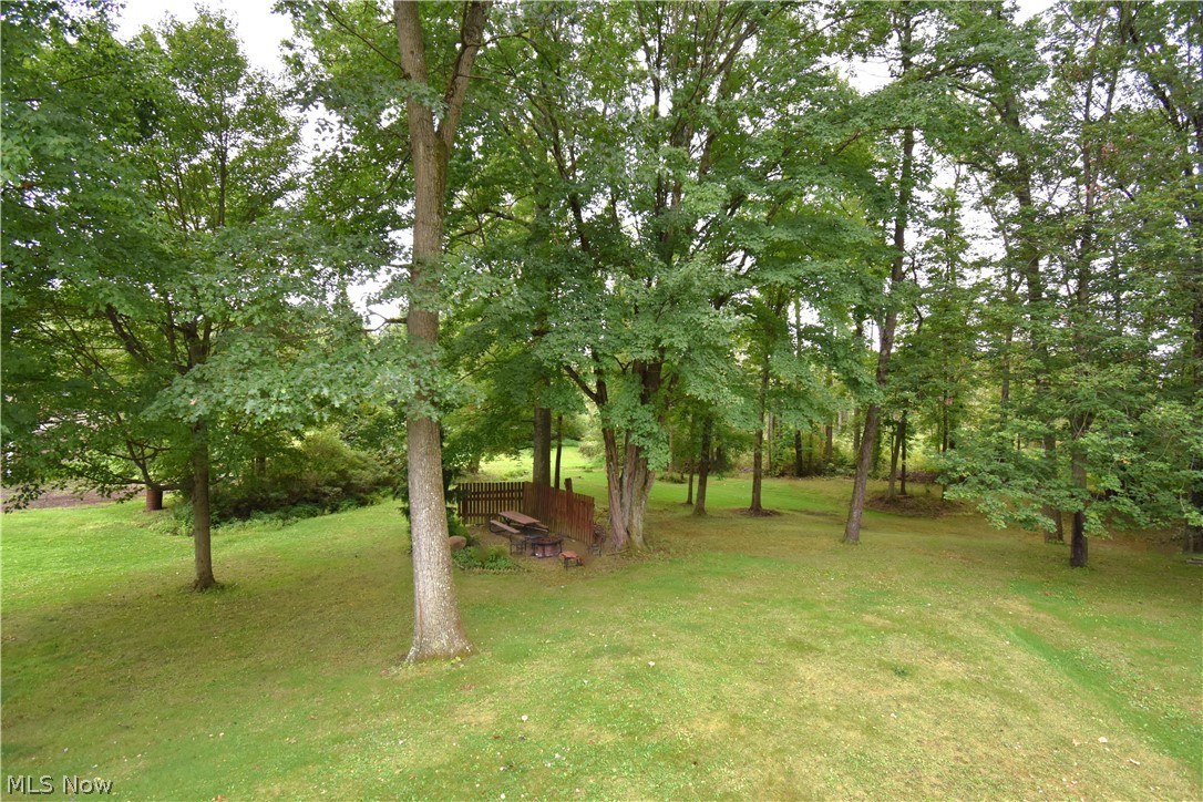 1916 Brookfield Road Hubbard OH 44425