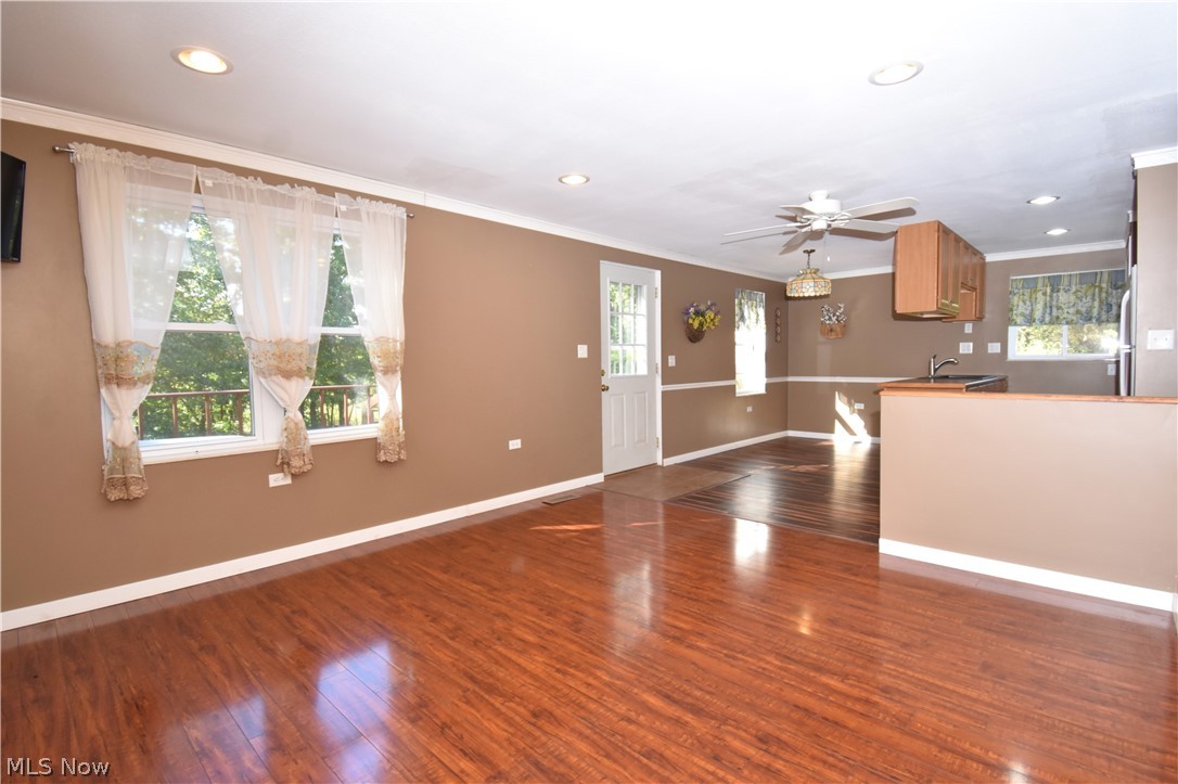 1916 Brookfield Road Hubbard OH 44425