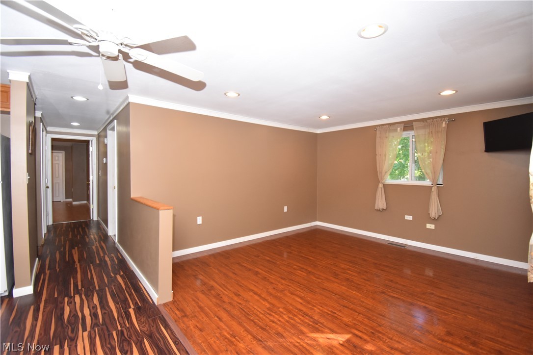 1916 Brookfield Road Hubbard OH 44425