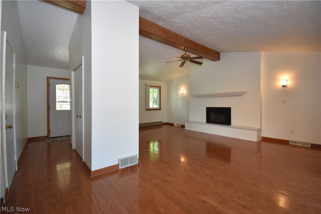 1916 Brookfield Road Hubbard OH 44425