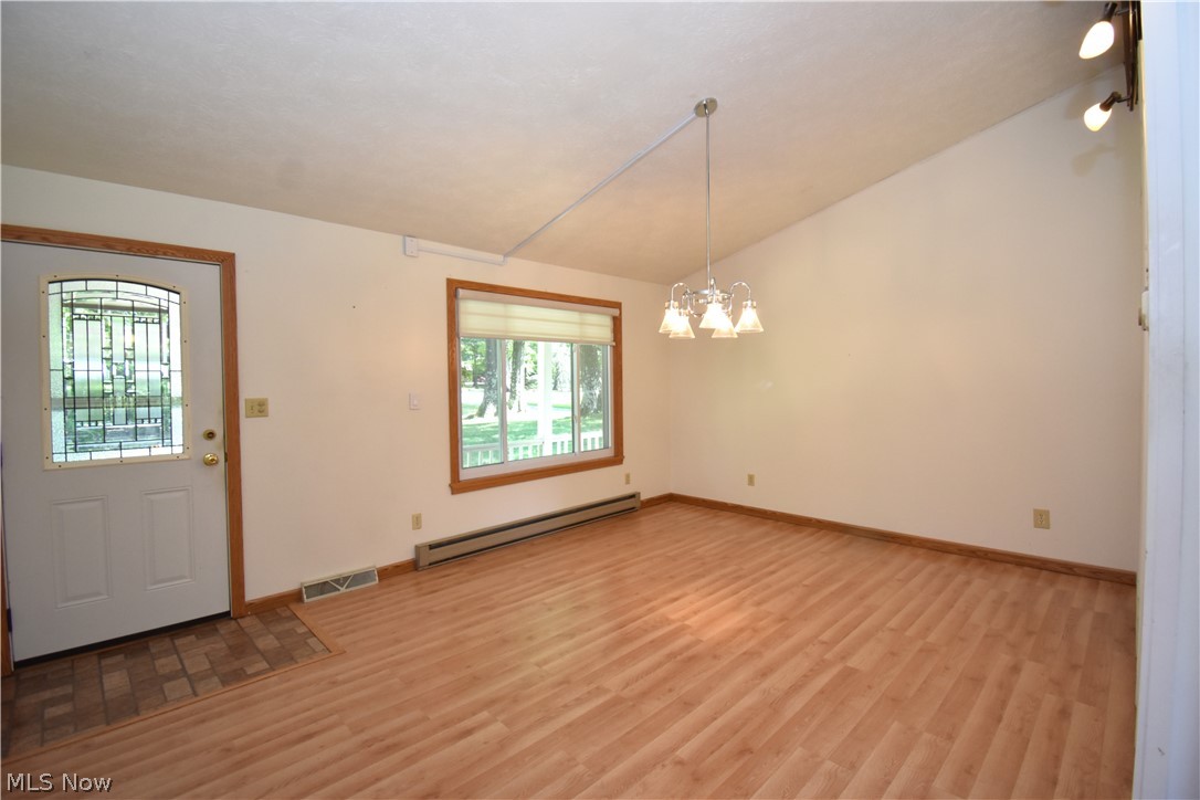 1916 Brookfield Road Hubbard OH 44425