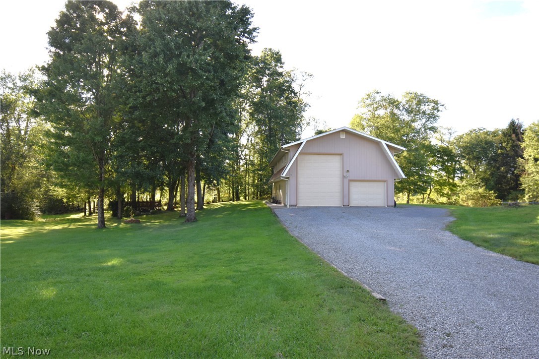 1916 Brookfield Road Hubbard OH 44425