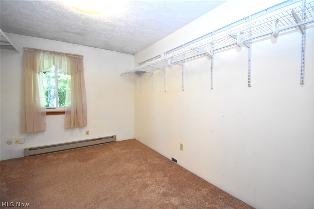 1916 Brookfield Road Hubbard OH 44425
