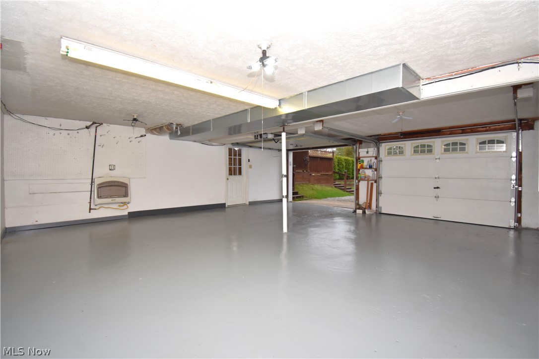 1916 Brookfield Road Hubbard OH 44425