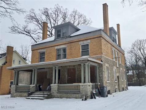 239 N Heights Avenue Youngstown OH 44504