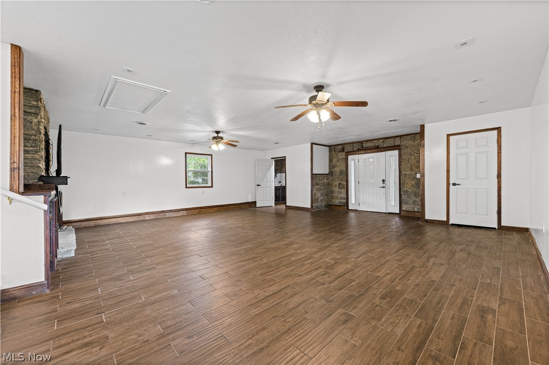 8308 Fairhill Drive NE Warren OH 44484