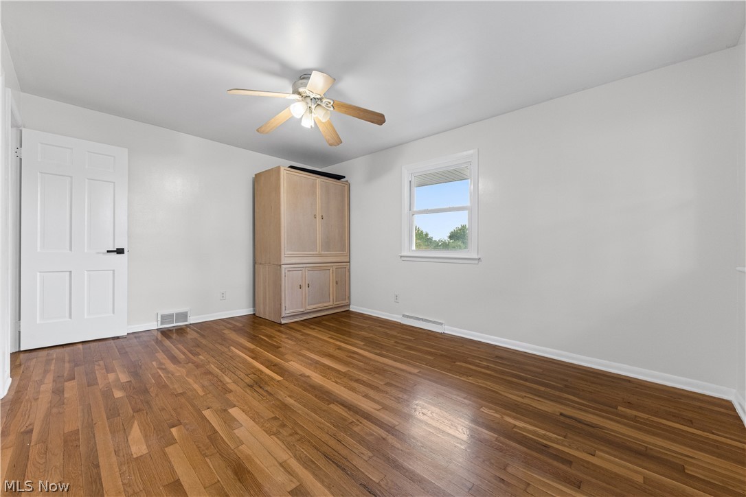 8308 Fairhill Drive NE Warren OH 44484