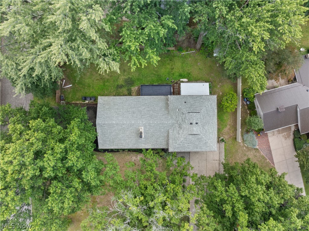 8308 Fairhill Drive NE Warren OH 44484