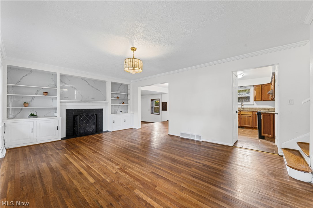 8308 Fairhill Drive NE Warren OH 44484