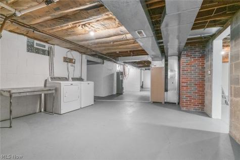 14177 Millersburg Road SW Navarre OH 44662