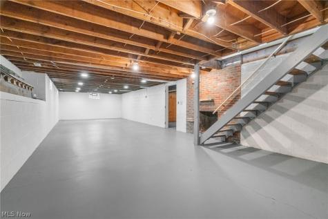14177 Millersburg Road SW Navarre OH 44662