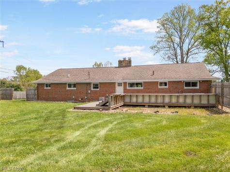 14177 Millersburg Road SW Navarre OH 44662
