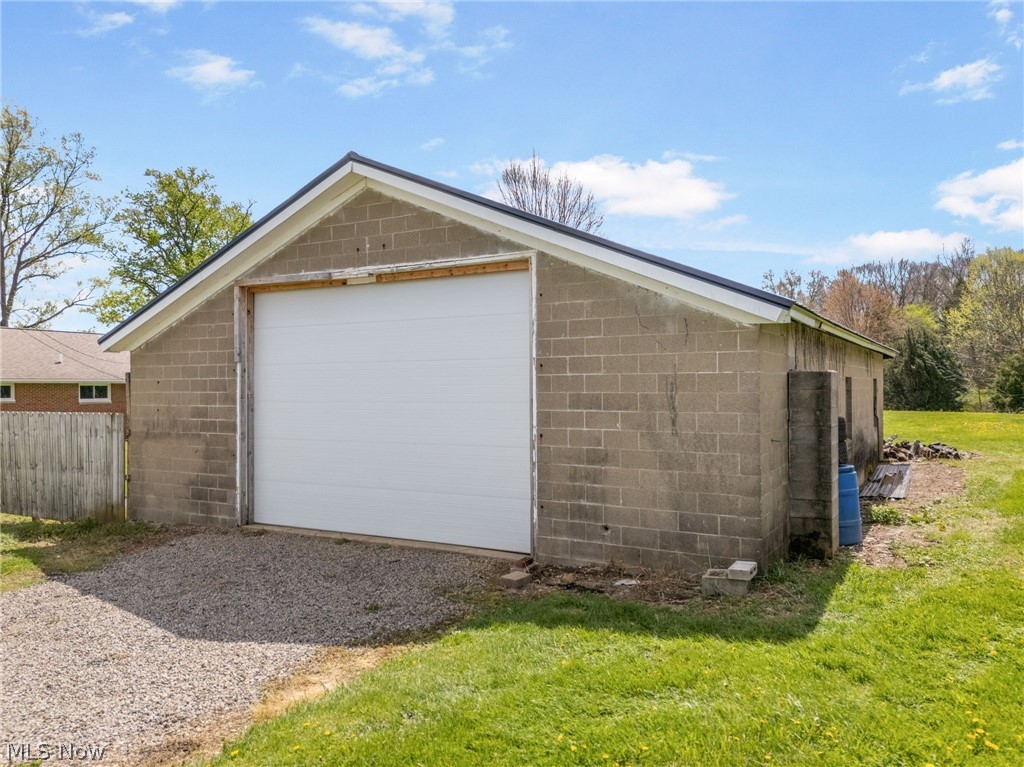 14177 Millersburg Road SW Navarre OH 44662