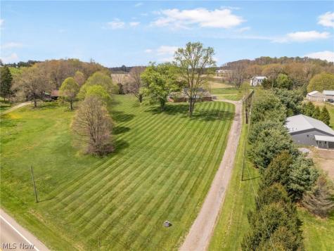 14177 Millersburg Road SW Navarre OH 44662
