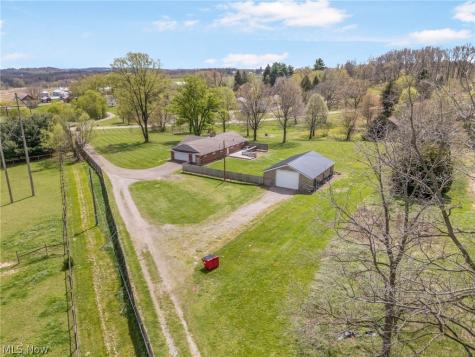 14177 Millersburg Road SW Navarre OH 44662