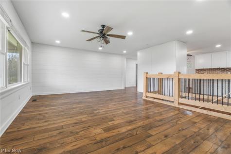 14177 Millersburg Road SW Navarre OH 44662
