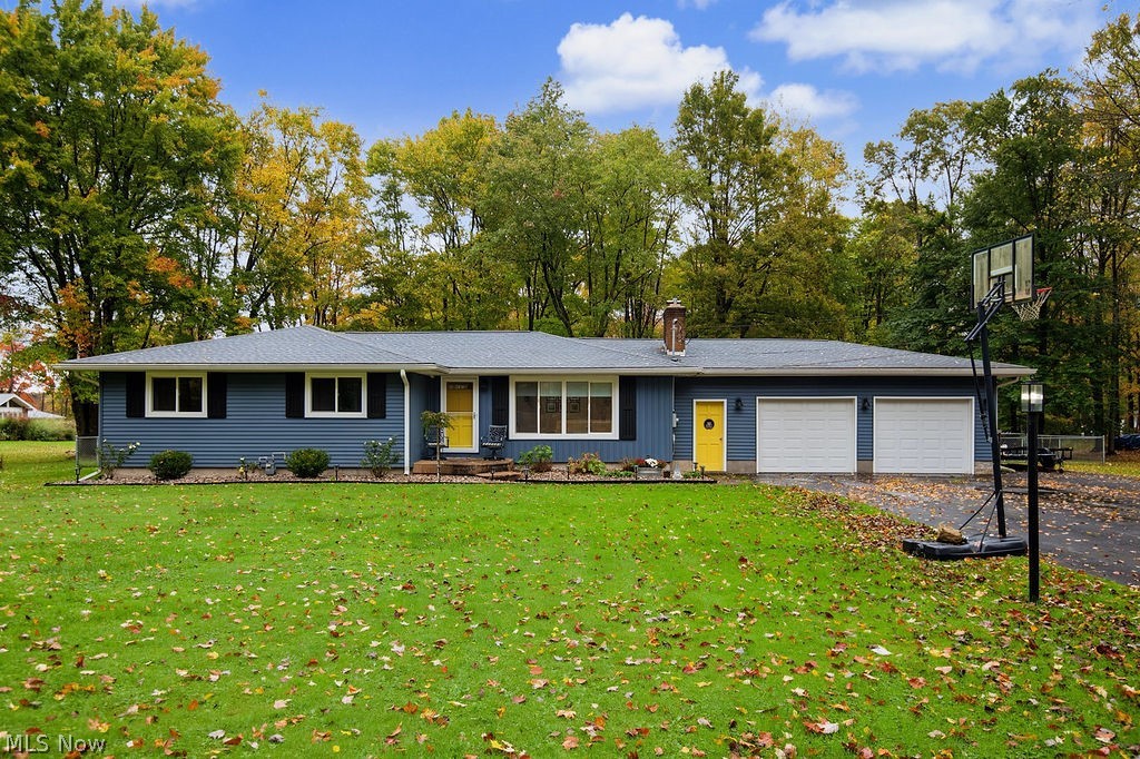 1533 Lake Drive Hubbard OH 44425