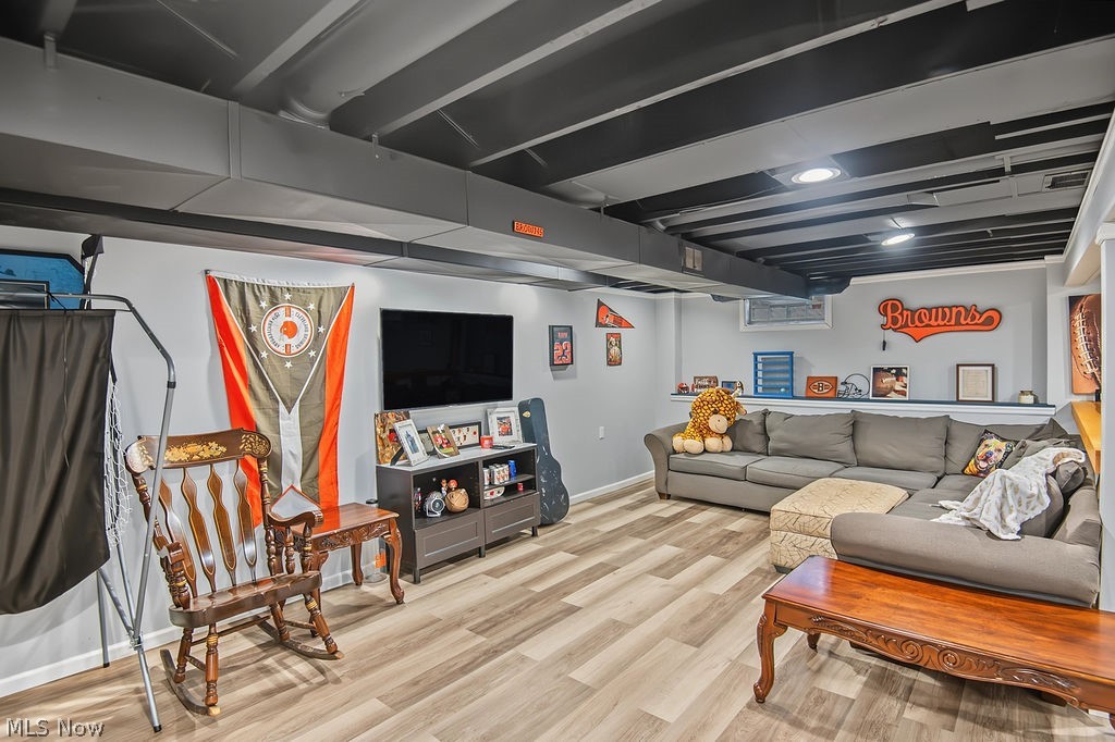 1533 Lake Drive Hubbard OH 44425