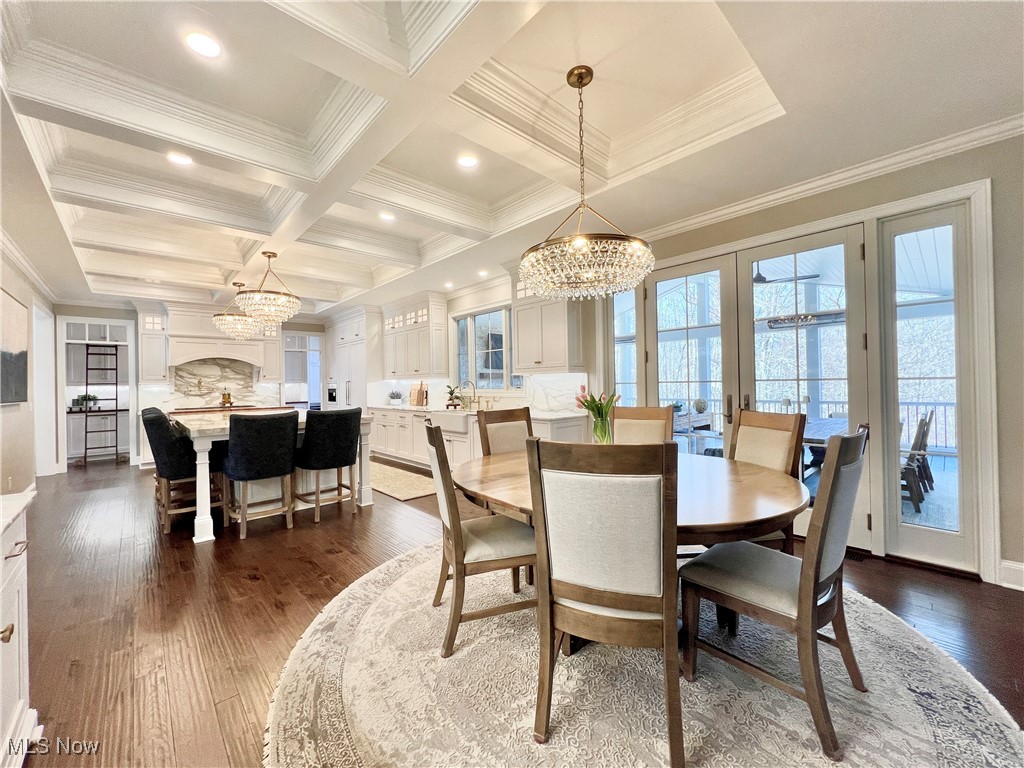 9299 White Oak Road Kirtland OH 44094